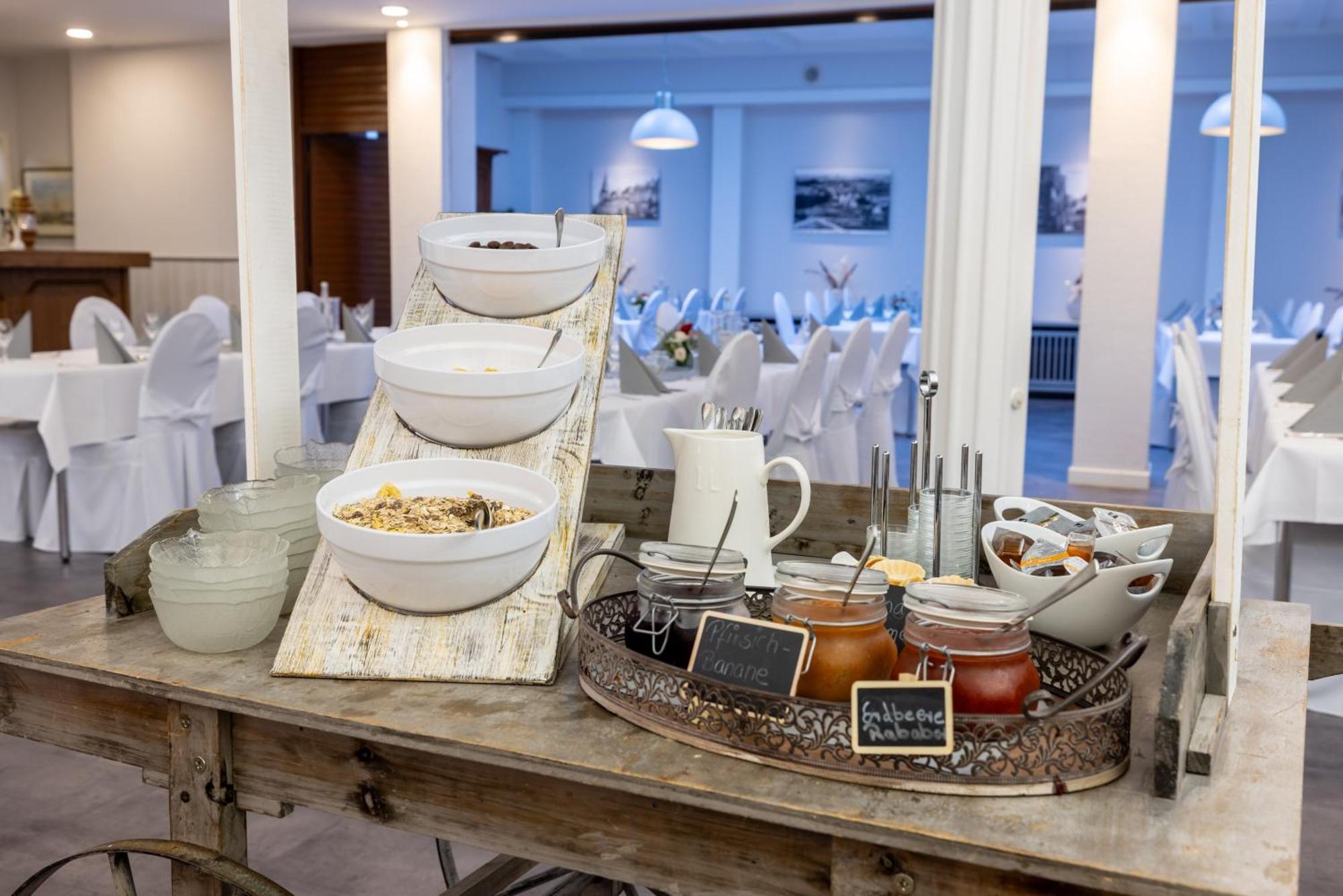 Lütjenburg Hotel Luettje Burg מראה חיצוני תמונה